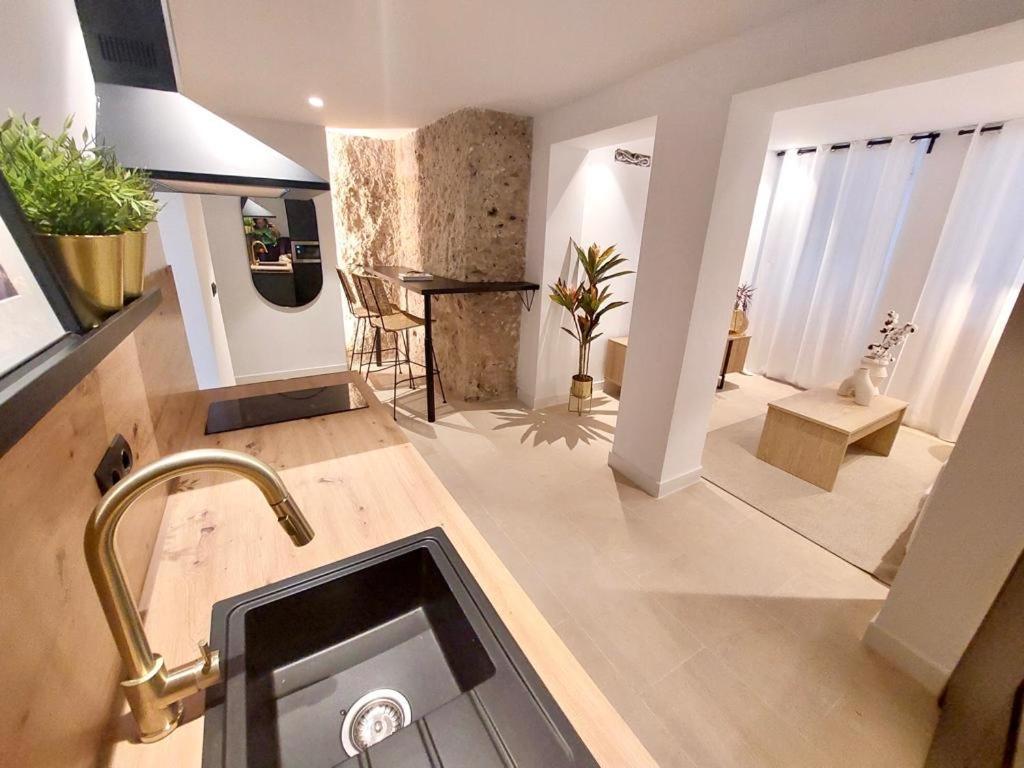 Helearon Suite Malaga Bagian luar foto